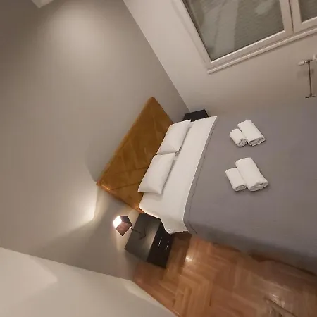 Apartment Nikirent *